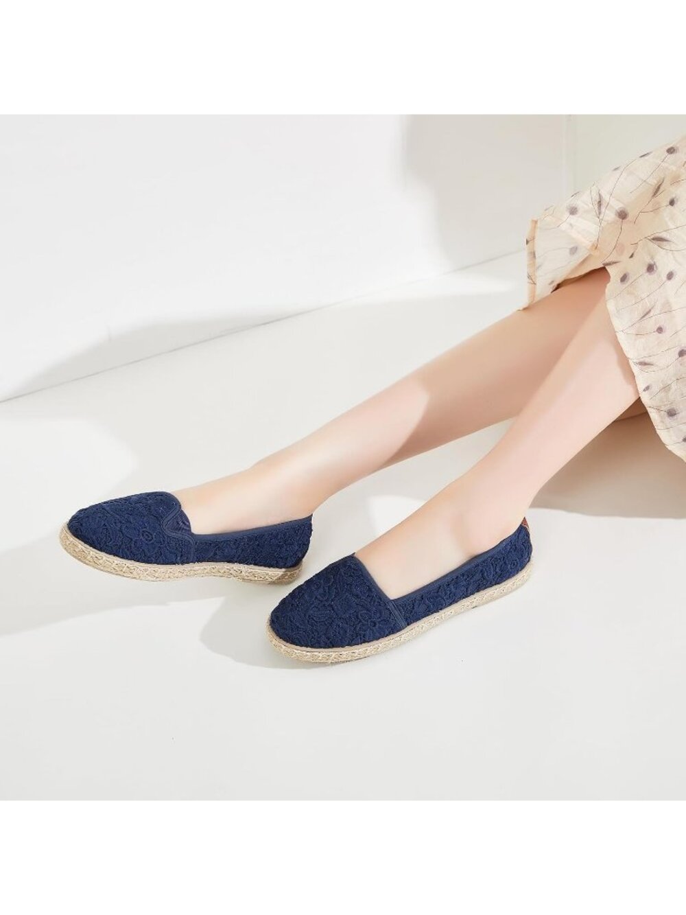 Women's Navy Blue Rubber Flower Embroidered Comfortable Round Toe Ballet Flat - Picture 2 of 6